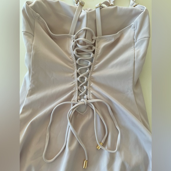 NWOT LA BLANCA LB LUXE Over the Shoulder One Piece Swimsuit - Picture 8 of 13